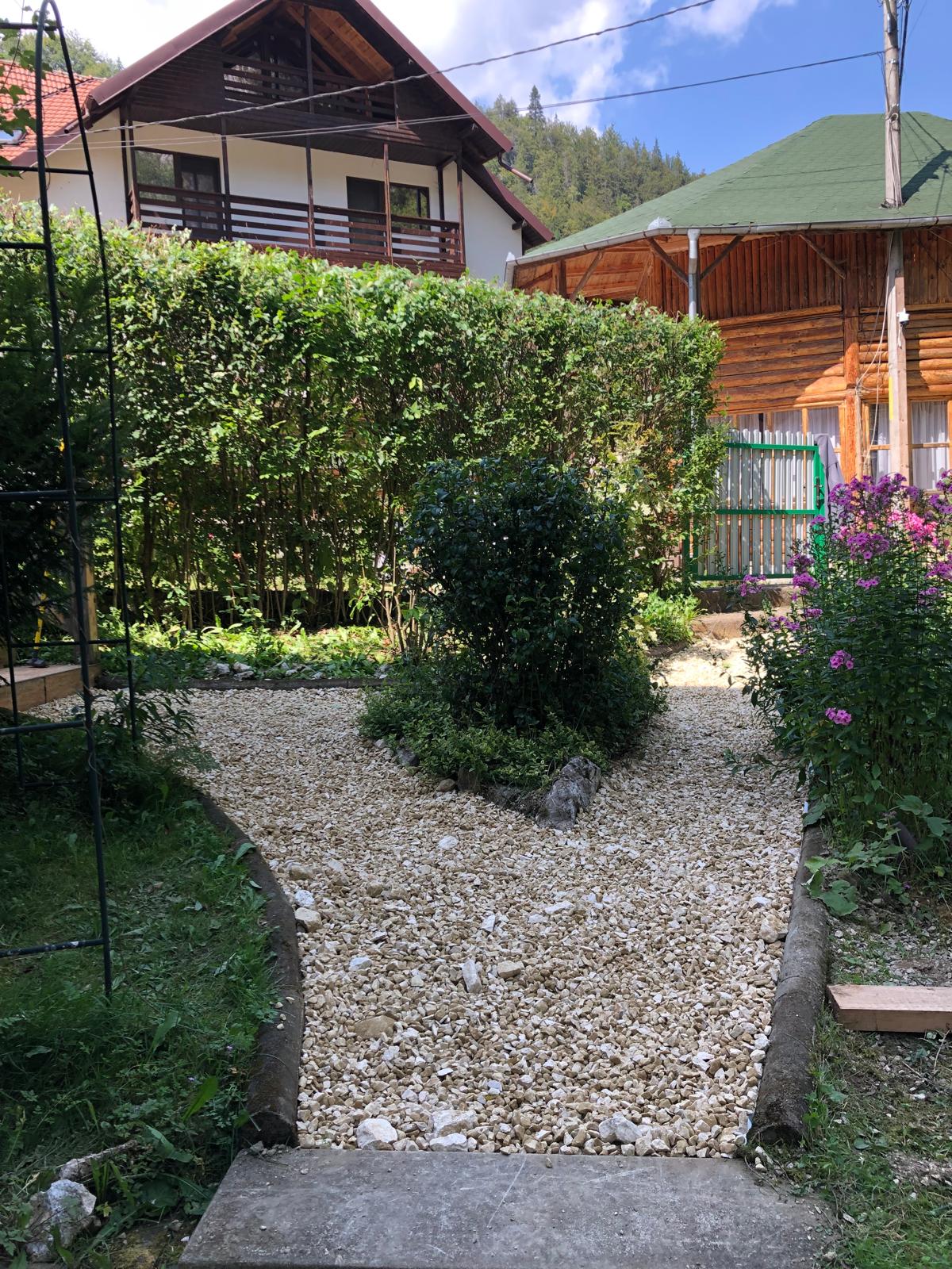 Alee pietruită - After